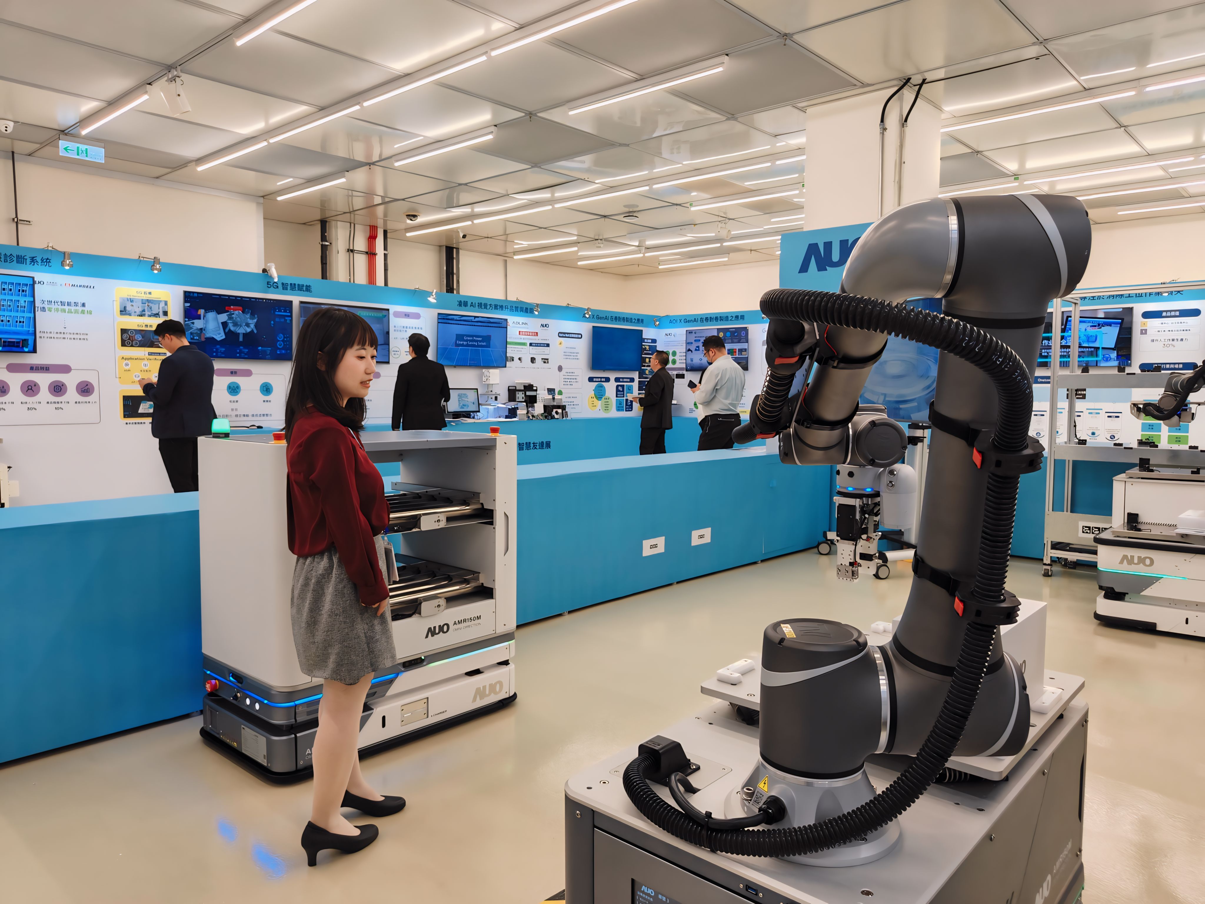 2024智能NG娱乐展邀集生态圈伙伴共同参展，从数字应用、净零减碳到能源发展，创造全方位永续商机，携手生态圈伙伴迈向永续未来