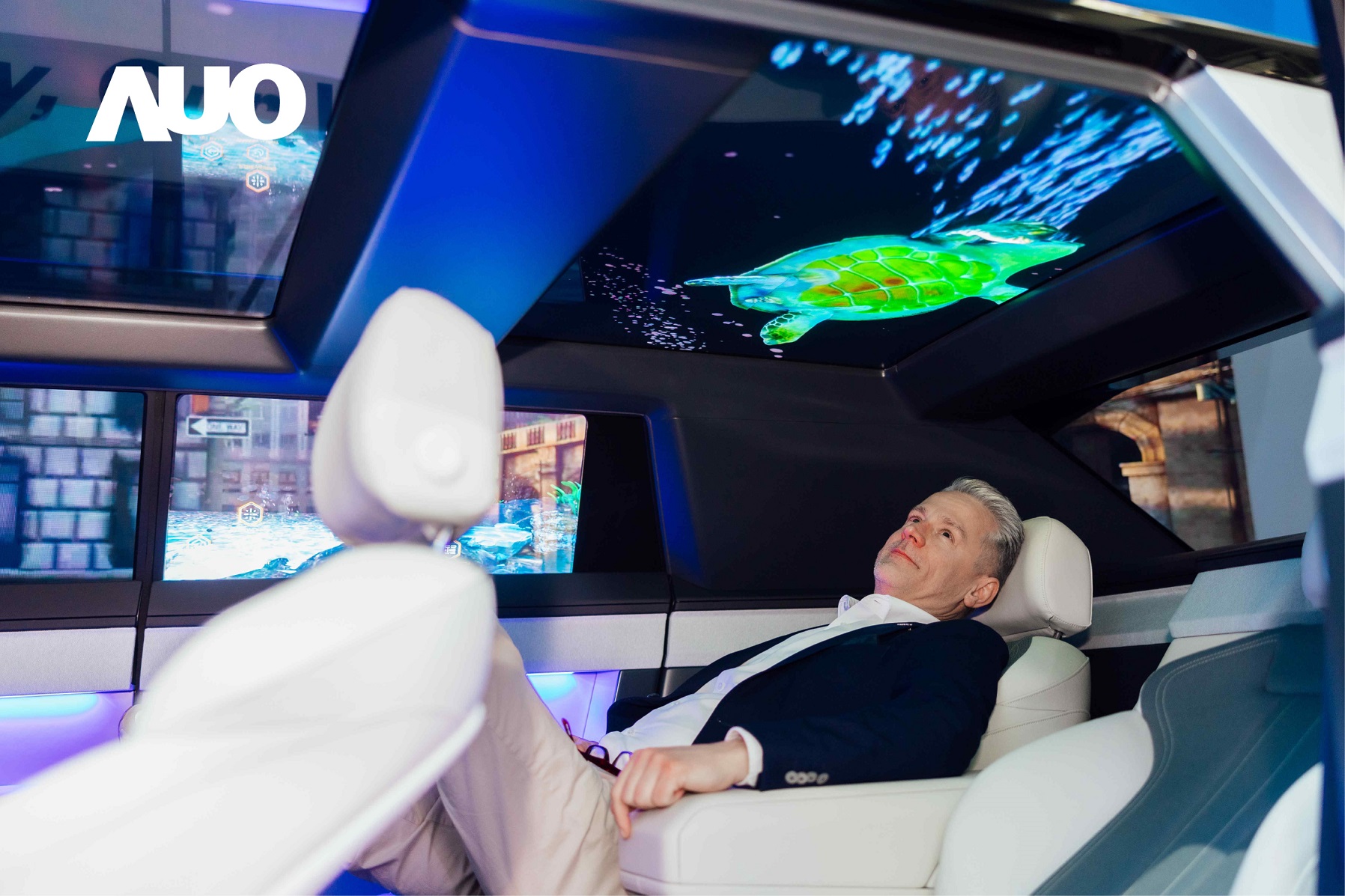 友達Smart Cockpit 2025集Micro LED透明、大型化、可撓優勢之大成，攜手BHTC打造未來視界的車用Display HMI解決方案